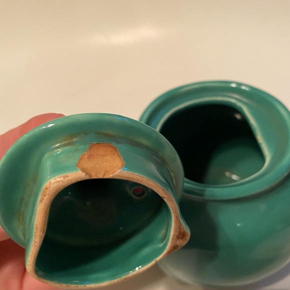 SOLD•Vintage• Small Green Teapot - Picture 4 of 7